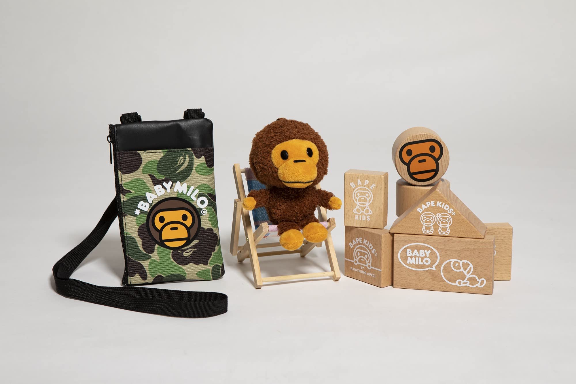 BAPE KIDS® by *a bathing ape®  15th anniversary BOOK MILO in HOUSE 【海外限定商品】